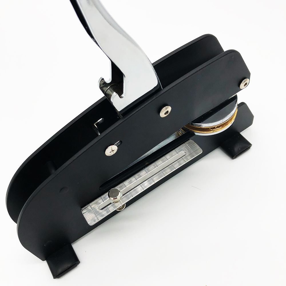 オリジナルロゴをおしゃれな立体感で演出するエンボッサー(型押しスタンプ)